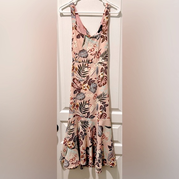 NWT Lulu’s Island Sun Blush Pink Tropical Print Twice Tie-Back Midi Dress - Picture 2 of 8